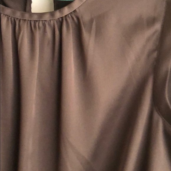 Sleeveless Loft Blouse - XS - Perfect Condition - Picture 2 of 6